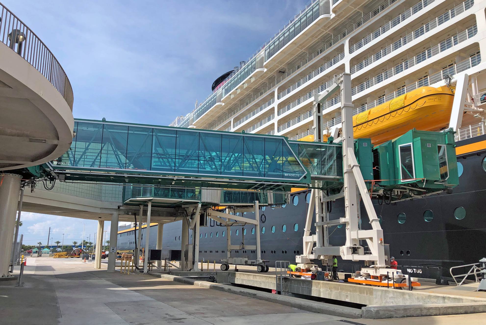 Seaport Passenger Boarding Bridges Port Canaveral Ct8 2 1 